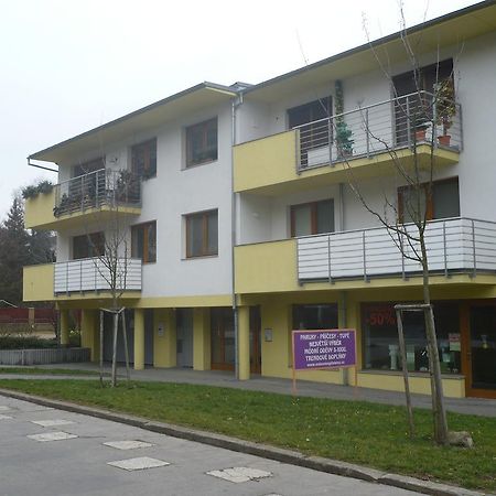 Apartman Anezka Luhačovice エクステリア 写真